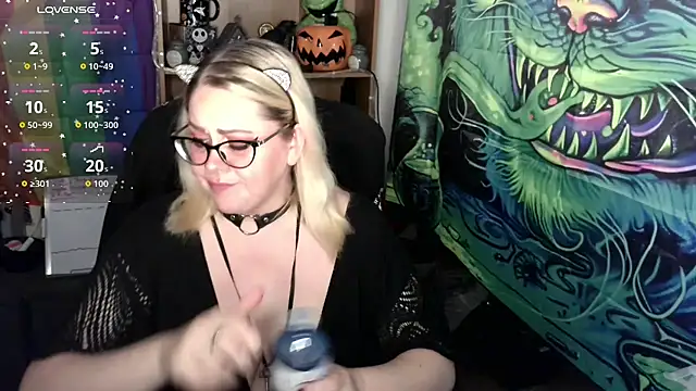 Kinky Witch online show from July 28, 2026, 3:21 pm