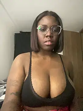 Snapshot of Alexia_24 chatting on May 24, 2026, 5:12 am Alexia 24 online show from May 24, 2026, 5:12 am