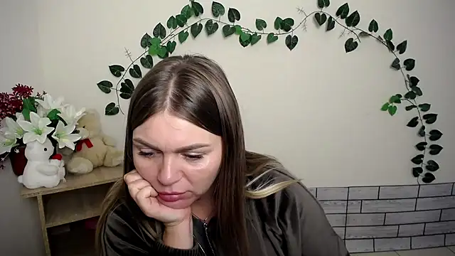 Snapshot of Magic_Katarina_ chatting on September 25, 2025, 7:12 am Magic Katarina online show from September 25, 2025, 7:12 am