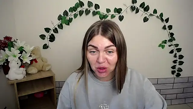 Snapshot of Magic_Katarina_ chatting on October 6, 2025, 6:33 am Magic Katarina online show from October 6, 2025, 6:33 am