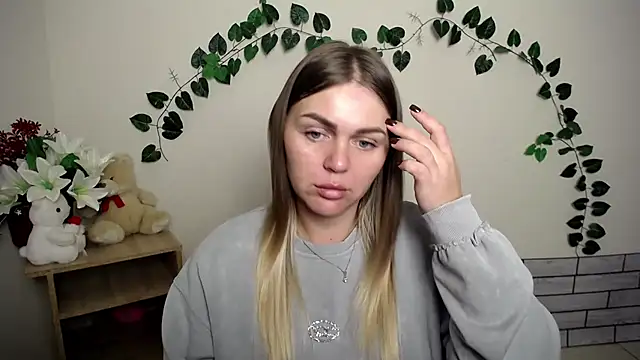 Snapshot of Magic_Katarina_ chatting on October 15, 2025, 6:57 am Magic Katarina online show from October 15, 2025, 6:57 am