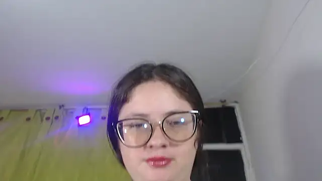 Snapshot of KrystalAdams chatting on June 6, 2026, 1:49 pm KrystalAdams online show from June 6, 2026, 1:49 pm