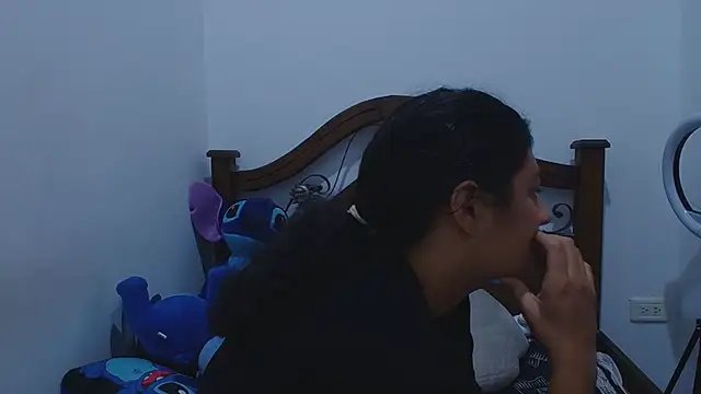 Snapshot of Aria_Arthur chatting on October 6, 2025, 11:18 am Aria Arthur online show from October 6, 2025, 11:18 am