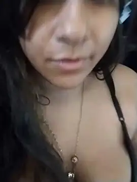 Snapshot of srtsara chatting on December 1, 2025, 3:39 pm srtsara online show from December 1, 2025, 3:39 pm