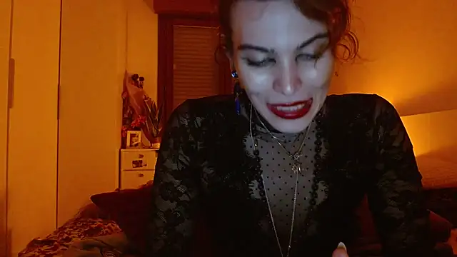 refem9 online show from December 5, 2025, 6:48 pm