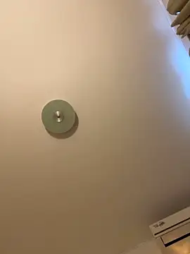 Ninazhang online show from November 27, 2025, 1:40 am