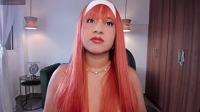 DANDARA THOM online show from September 19, 2025, 7:25 pm