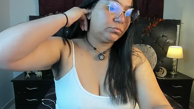 Snapshot of sofia_sorceress5 chatting on November 7, 2025, 12:43 am sofia sorceress5 online show from November 7, 2025, 12:43 am