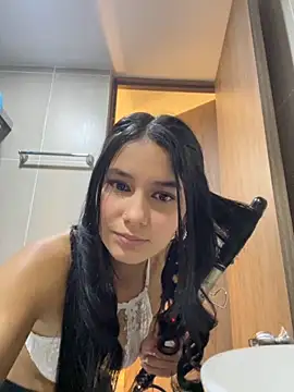 Vaneza G1 online show from November 29, 2025, 4:04 am