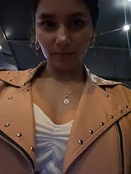 Vaneza G1 online show from March 14, 2026, 4:07 am