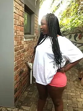 MissREAHx online show from November 1, 2025, 1:35 pm