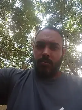 jfgustavo001 online show from March 24, 2026, 3:28 pm