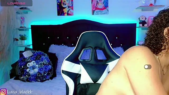 Luna blackk online show from September 25, 2025, 9:07 pm