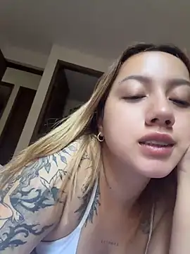 Snapshot of Becca_Johnson_u chatting on July 17, 2026, 6:46 pm Becca Johnson u online show from July 17, 2026, 6:46 pm