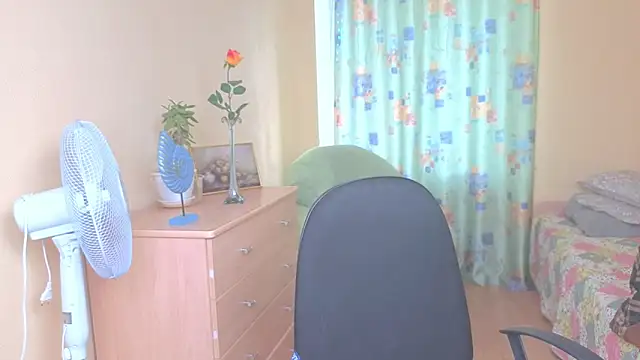 Margo Moll online show from December 19, 2025, 8:21 am