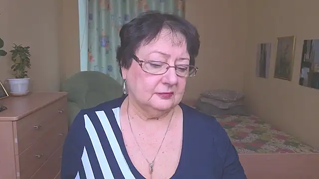 Margo Moll online show from December 20, 2025, 8:32 am