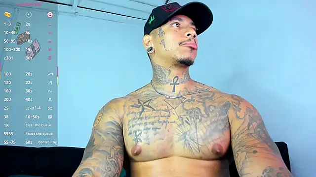 Snapshot of David_tatto1 chatting on June 18, 2026, 4:46 am David tatto1 online show from June 18, 2026, 4:46 am