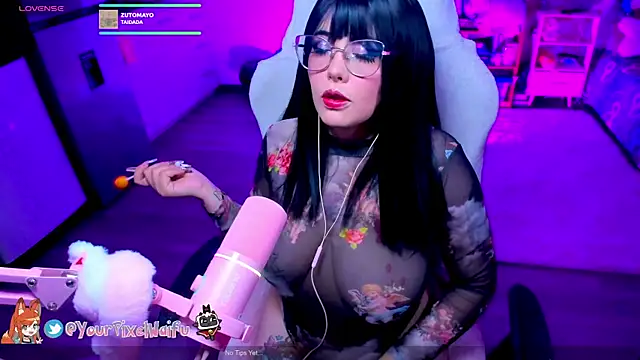 Snapshot of AlyssaRomanova chatting on November 8, 2025, 3:18 am AlyssaRomanova online show from November 8, 2025, 3:18 am