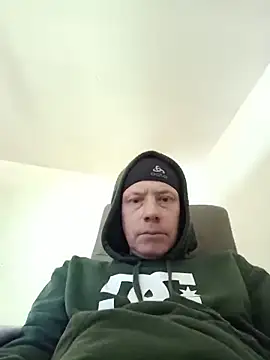 Snapshot of skateboy78 chatting on May 22, 2026, 10:21 am skateboy78 online show from May 22, 2026, 10:21 am