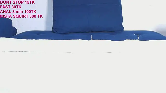 Snapshot of couplelove543 chatting on November 13, 2025, 1:21 pm couplelove543 online show from November 13, 2025, 1:21 pm