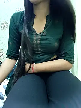 Snapshot of sneha_88 chatting on October 17, 2025, 8:39 am sneha 88 online show from October 17, 2025, 8:39 am