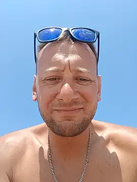 Snapshot of Alessio1987 chatting on July 26, 2026, 10:22 am Alessio1987 online show from July 26, 2026, 10:22 am