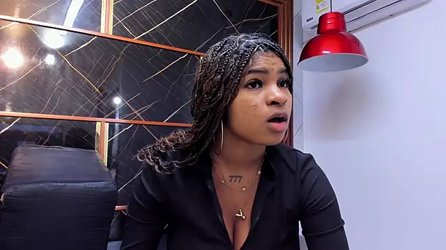 Snapshot of HannyThompson chatting on September 23, 2025, 12:30 pm HannyThompson online show from September 23, 2025, 12:30 pm