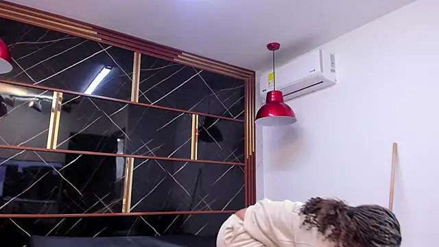 Snapshot of HannyThompson chatting on October 3, 2025, 12:46 pm HannyThompson online show from October 3, 2025, 12:46 pm