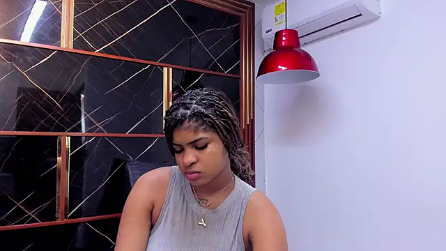 Snapshot of HannyThompson chatting on October 4, 2025, 12:25 pm HannyThompson online show from October 4, 2025, 12:25 pm