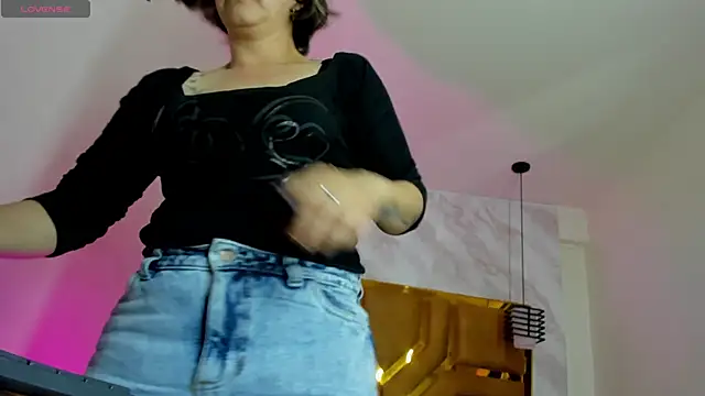 Luciifeer  online show from September 24, 2025, 6:33 pm