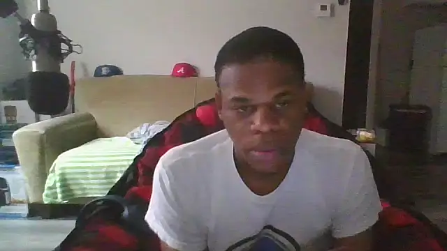 Snapshot of MrGreenbeanbean88 chatting on October 6, 2025, 8:39 pm MrGreenbeanbean88 online show from October 6, 2025, 8:39 pm