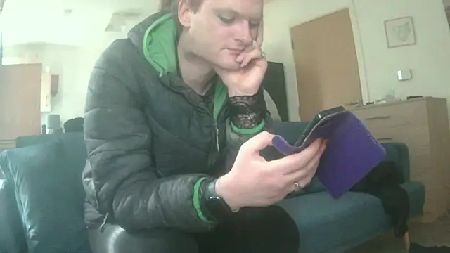 Snapshot of avamaxwell chatting on May 16, 2026, 2:27 pm avamaxwell online show from May 16, 2026, 2:27 pm
