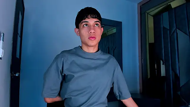 Sebax Young online show from February 18, 2026, 8:16 pm