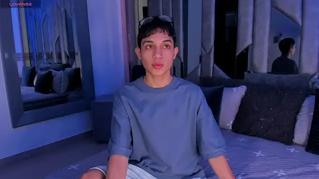 Sebax Young online show from July 15, 2026, 7:41 pm