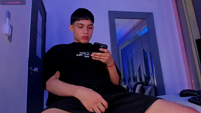 Sebax Young online show from July 23, 2026, 8:29 pm