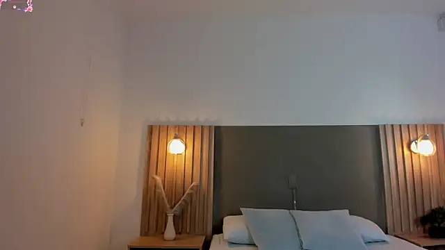 Snapshot of emma_fhox chatting on October 16, 2025, 2:23 am emma fhox online show from October 16, 2025, 2:23 am