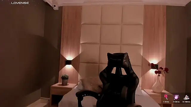 Snapshot of emma_fhox chatting on November 29, 2025, 2:14 am emma fhox online show from November 29, 2025, 2:14 am