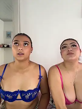 nicolexxaleja online show from May 1, 2026, 1:59 pm