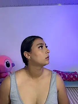 nicolexxaleja online show from August 9, 2026, 5:51 pm