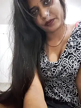 Snapshot of cute_radhikaa chatting on March 29, 2026, 11:32 am cute radhikaa online show from March 29, 2026, 11:32 am