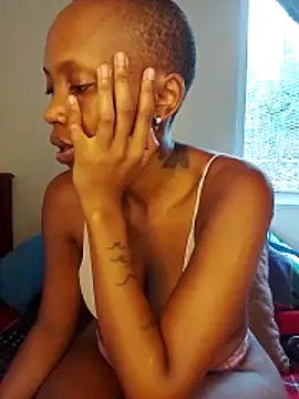 SeffieLucy online show from March 16, 2026, 7:23 am