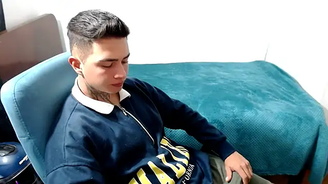 santii ss online show from October 5, 2025, 2:10 am