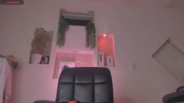 Chloe cooperr online show from September 23, 2025, 2:36 am