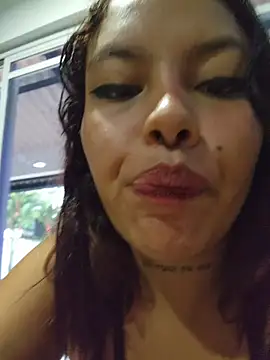 Snapshot of Yessica_Lopezz chatting on May 26, 2026, 12:23 pm Yessica Lopezz online show from May 26, 2026, 12:23 pm