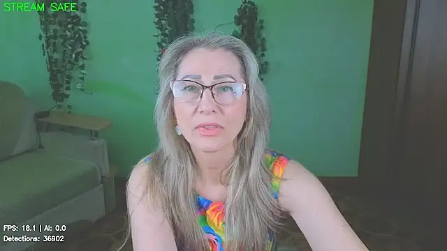 Snapshot of Habibi_Honeyy chatting on June 16, 2026, 1:36 pm Habibi Honeyy online show from June 16, 2026, 1:36 pm
