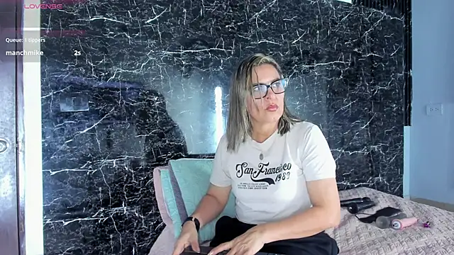 Agatha Pleasure online show from April 29, 2026, 12:20 pm