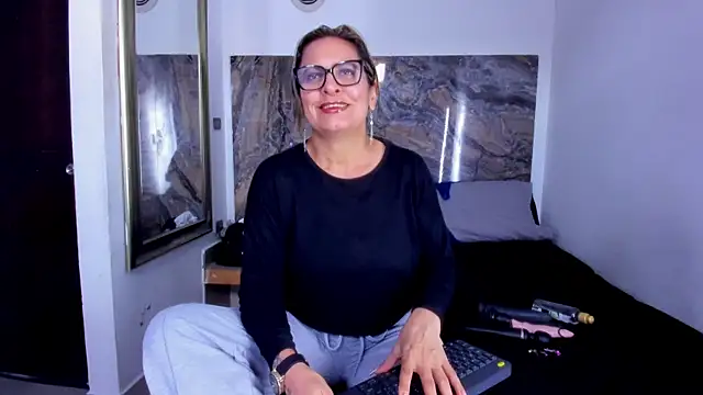 Snapshot of Agatha_Pleasure chatting on May 14, 2026, 12:12 pm Agatha Pleasure online show from May 14, 2026, 12:12 pm