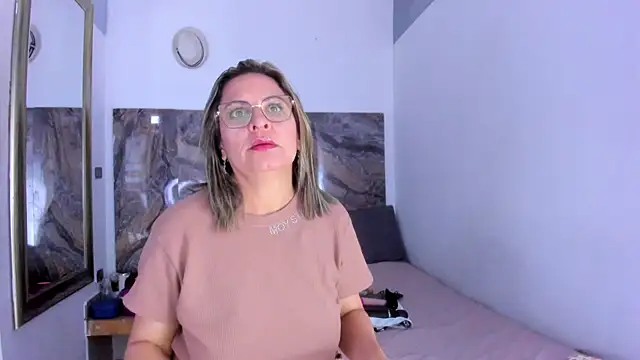 Snapshot of Agatha_Pleasure chatting on May 19, 2026, 11:38 am Agatha Pleasure online show from May 19, 2026, 11:38 am