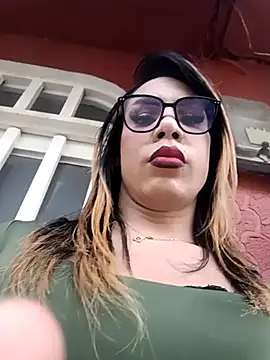 Snapshot of Daliana_Gounbolt chatting on June 10, 2026, 7:13 pm Daliana Gounbolt online show from June 10, 2026, 7:13 pm