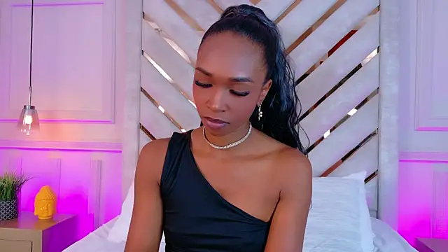 Agatha-Adams online show from November 20, 2025, 2:39 pm